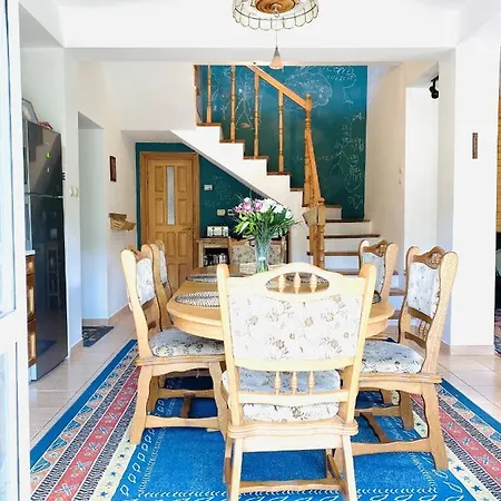 Homy Family House